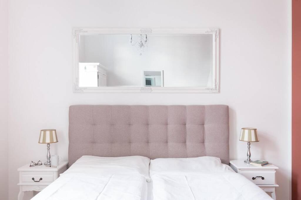 Sc 05 By Rockchair Apartments L Superhost Status L 2 Bedrooms Boxspringbeds Balcony Elevator - Cozy Family & Business Flair Welcomes You! เบอร์ลิน ภายนอก รูปภาพ
