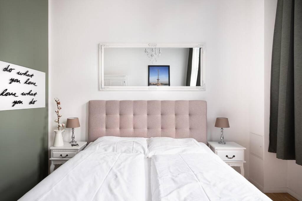 Sc 05 By Rockchair Apartments L Superhost Status L 2 Bedrooms Boxspringbeds Balcony Elevator - Cozy Family & Business Flair Welcomes You! เบอร์ลิน ภายนอก รูปภาพ